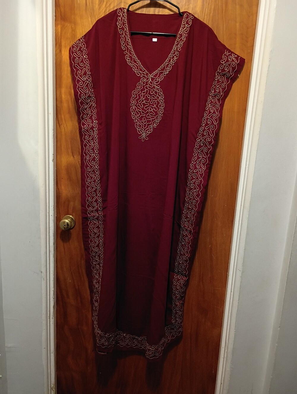 Women's Embroidered V-Neck Kaftan Dress in Burgundy